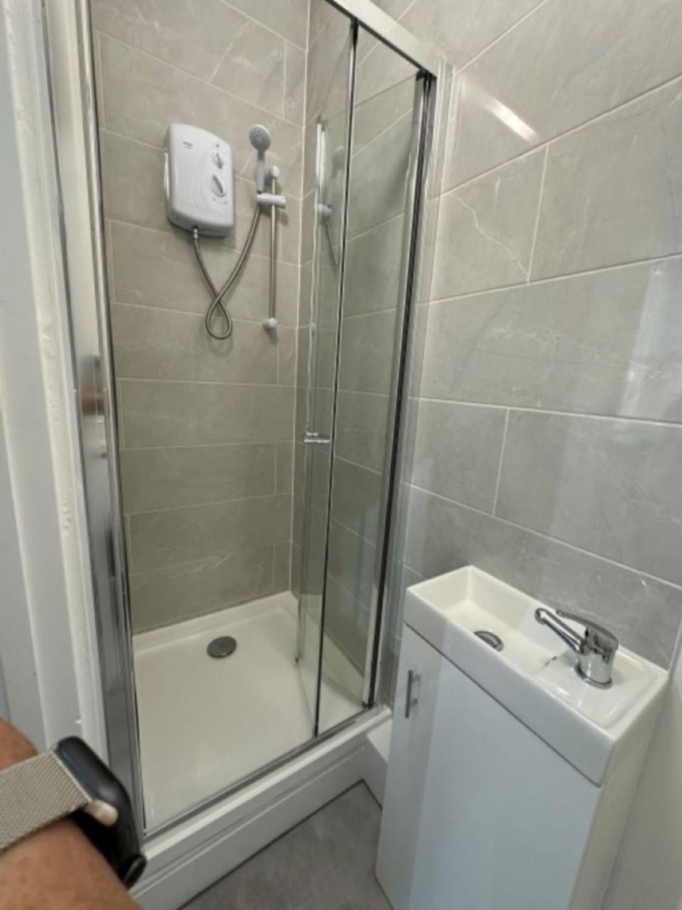 Studio Flat 2A Central โคลวินเบย์ ภายนอก รูปภาพ